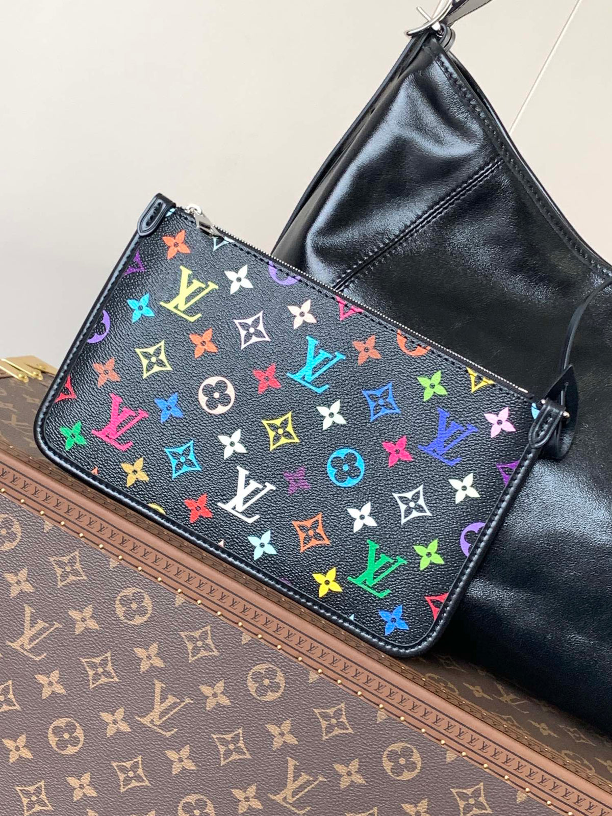 CARRYALL VIBE BAG 39 IN BLACK LAMBSKIN MONOGRAM PATTERN
