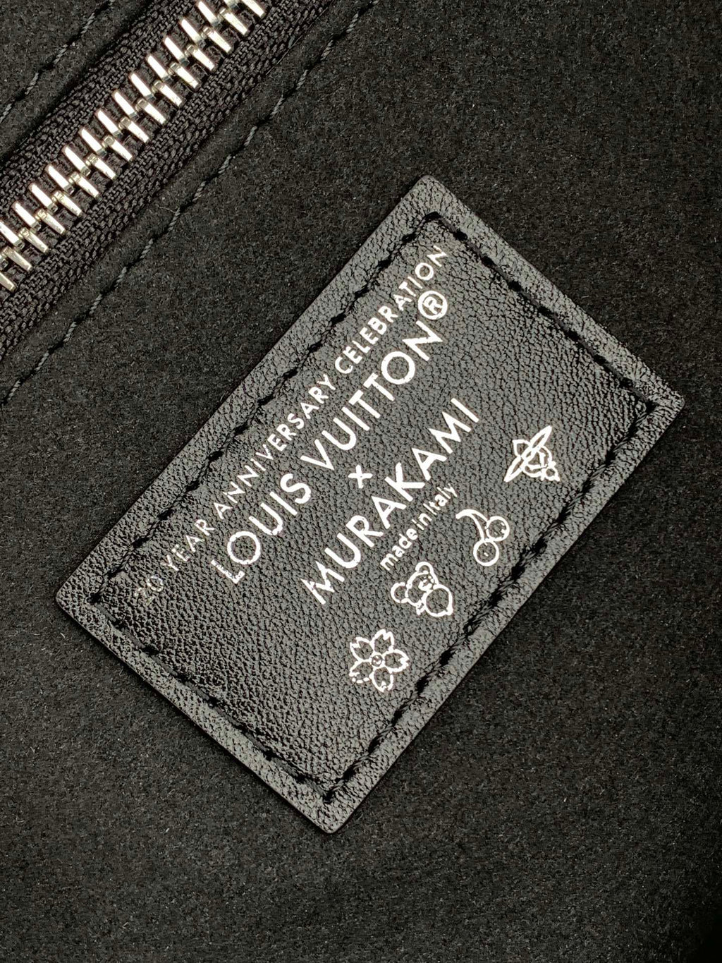 CARRYALL VIBE BAG 39 IN BLACK LAMBSKIN MONOGRAM PATTERN