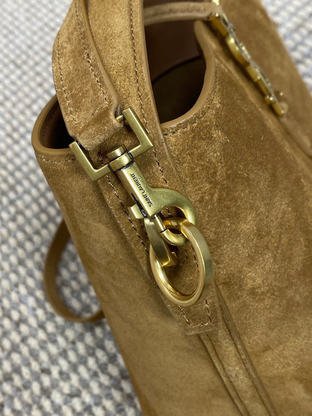 LE 37 SMALL BUCKET BAG 20 IN BROWN SUEDE GOLD HARDWARE