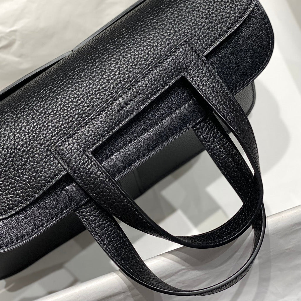 HALZAN 25 HANDLE BAG IN BLACK GRAINED CALFSKIN SILVER HARDWARE