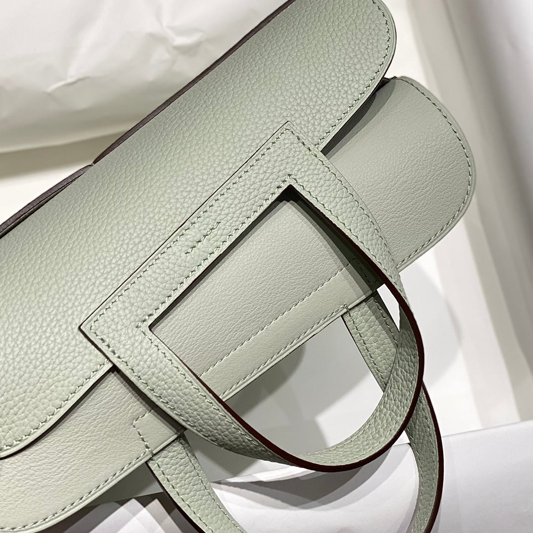HALZAN 25 HANDLE BAG IN BABY GREEN GRAINED CALFSKIN