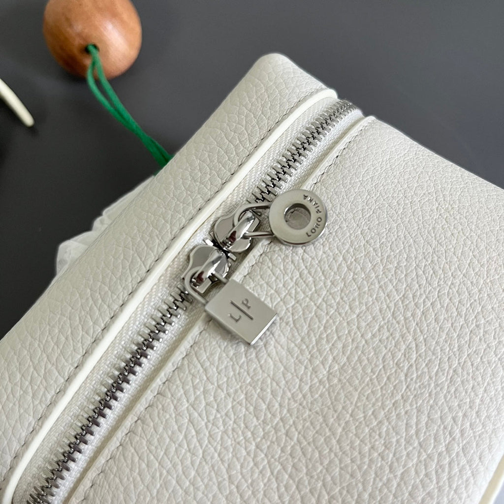 EXTRA POCKET L12 IN WHITE CALFSKIN WITH SILVER HARDWARE