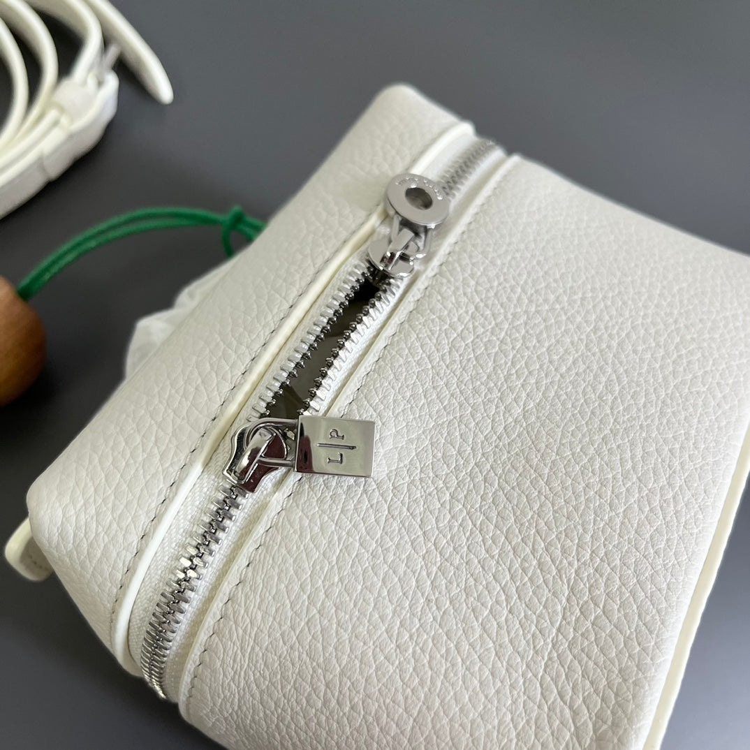 EXTRA POCKET L12 IN WHITE CALFSKIN WITH SILVER HARDWARE